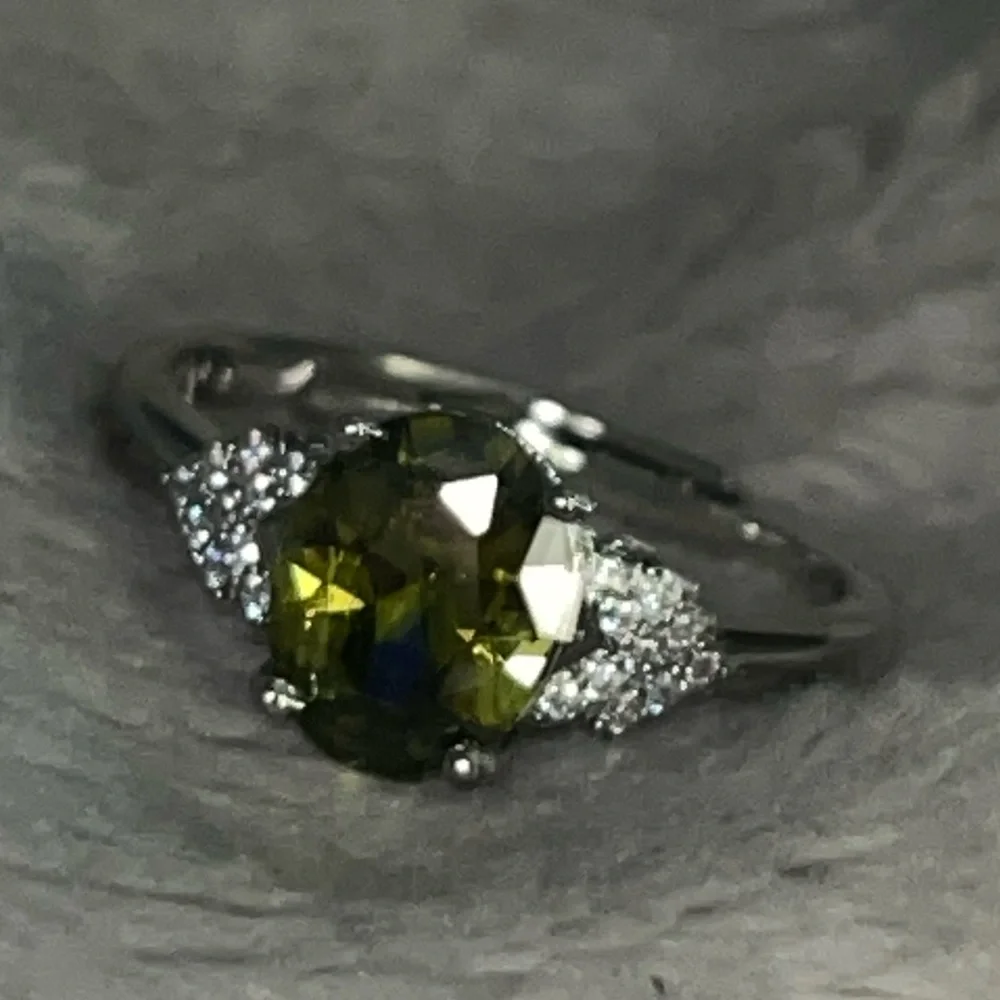 New Sterling Silver Elegant Minimalist Adjustable Peridot & White Sapphire Ring